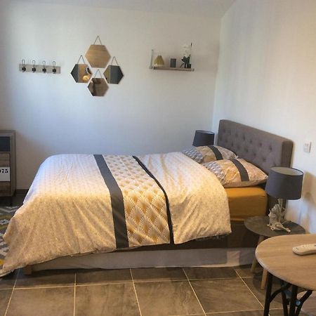 Ogooue Studio Carpentras Bagian luar foto