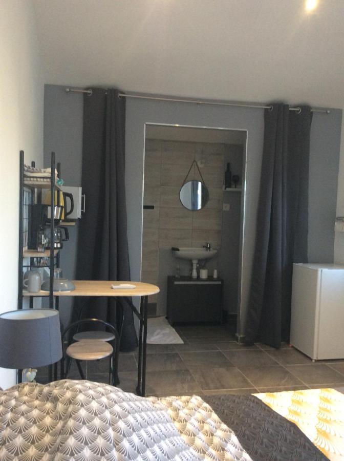 Ogooue Studio Carpentras Bagian luar foto